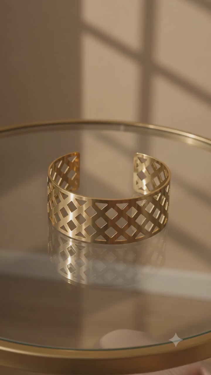 COLLIER TORQUE AJOURÉ OR